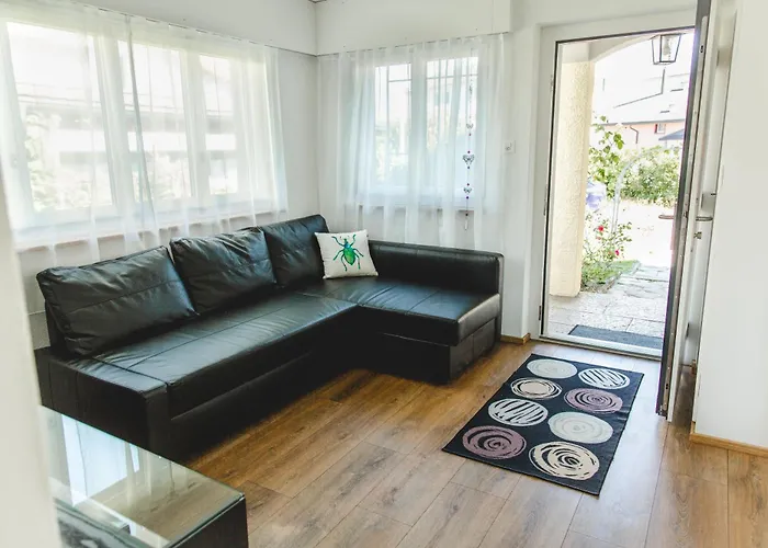 Natalies Hideaway トゥーン