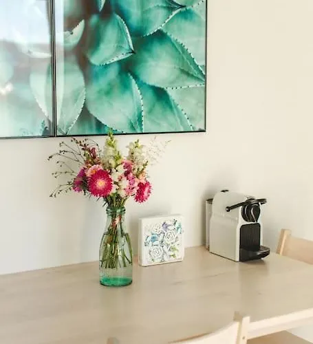 Natalies Hideaway Apartment *